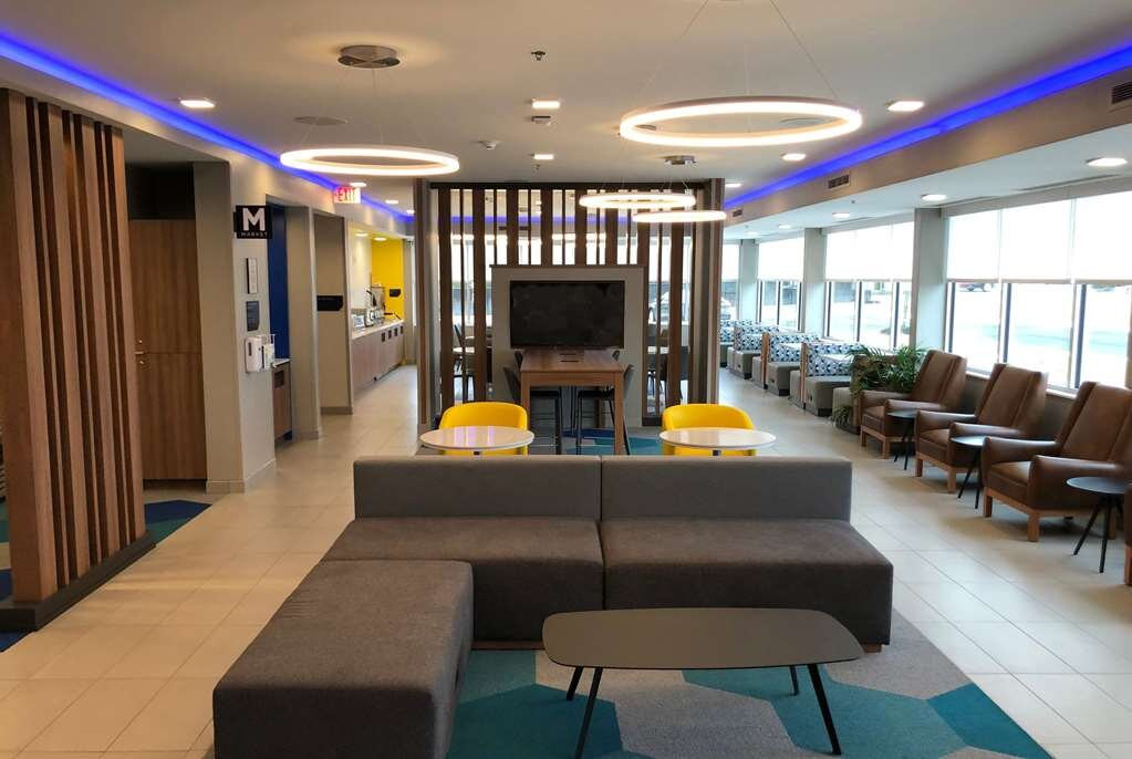 Microtel Inn & Suites By Wyndham Hot Springs主图