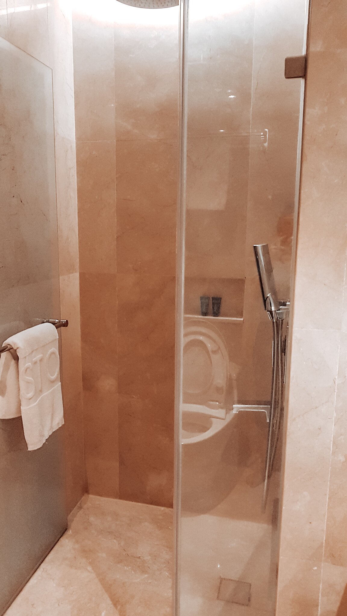 Aston Priority Simatupang Hotel & Conference Center-浴室