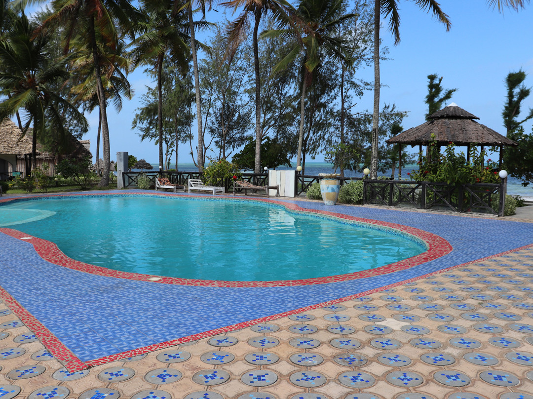 Golden Clove Beach Resort主图