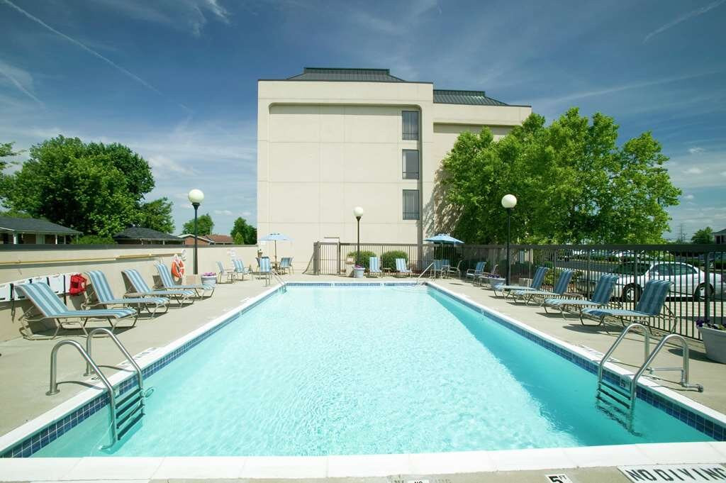 Hampton Inn Louisville-north/clarksville主图