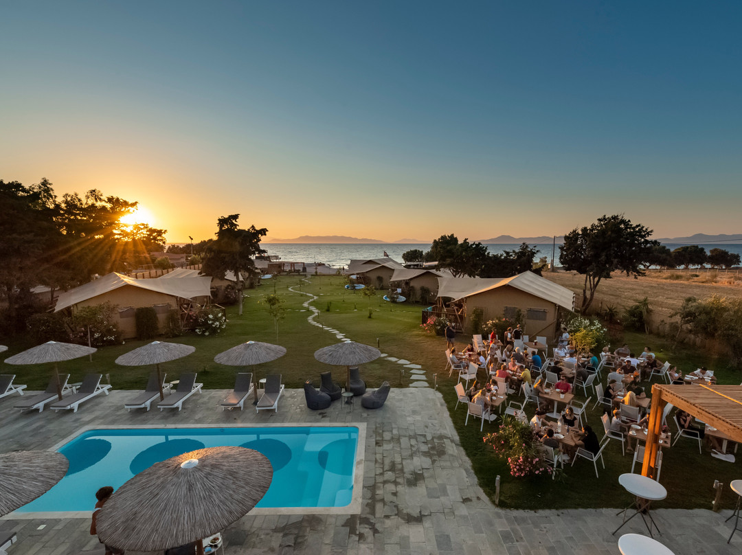 Logos Beach Village