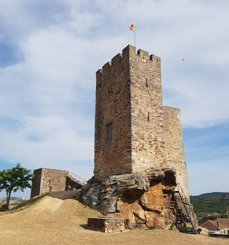 Castelo de Mogadouro景点图片
