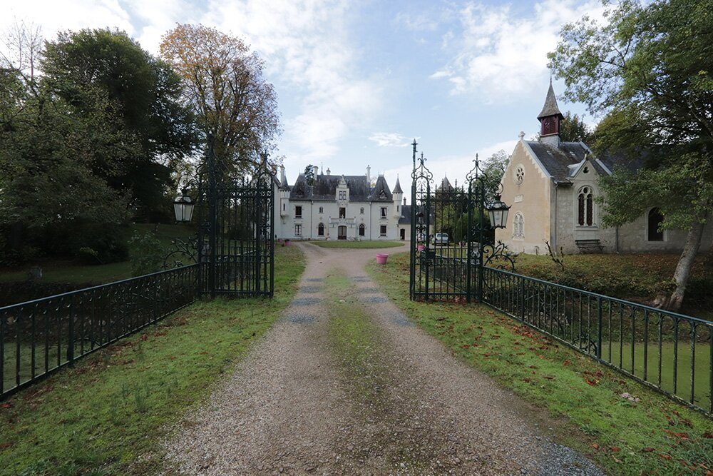 Château De Nazé主图