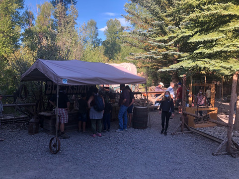 Bar J Chuckwagon Supper & Western Music Show-威尔逊必去景点