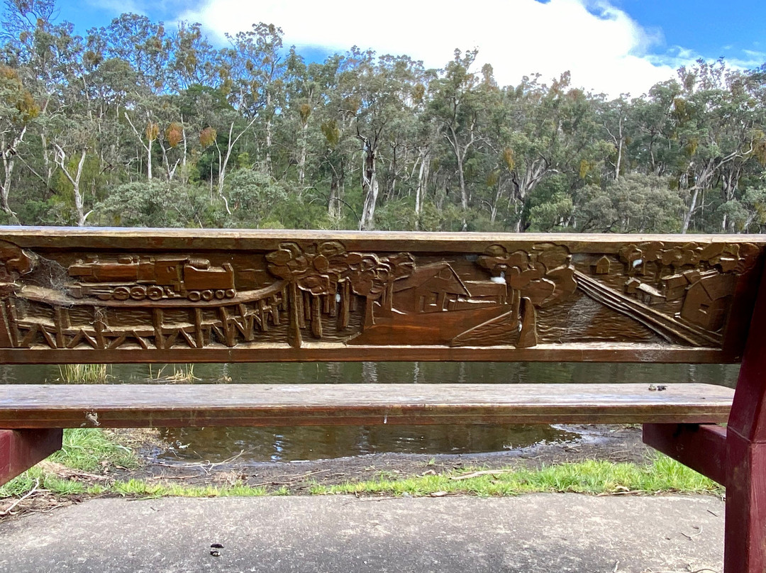 Nowa Nowa Sculpture Trail景点图片