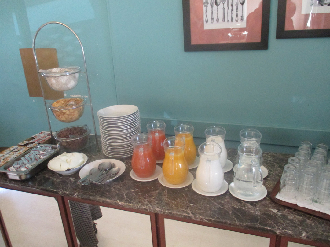 特鲁多斯居比利酒店主图