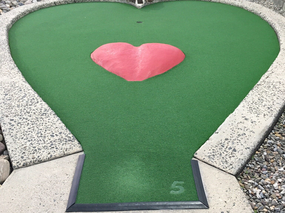 Hartland Miniature Golf & Arcade景点图片