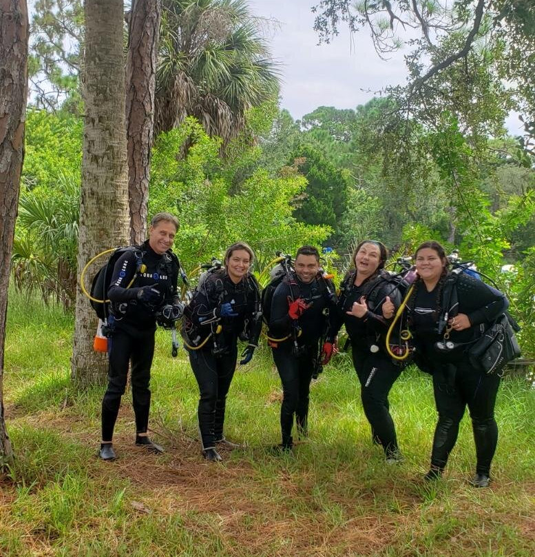 Narcosis Scuba Center-塔彭斯普林斯必去景点