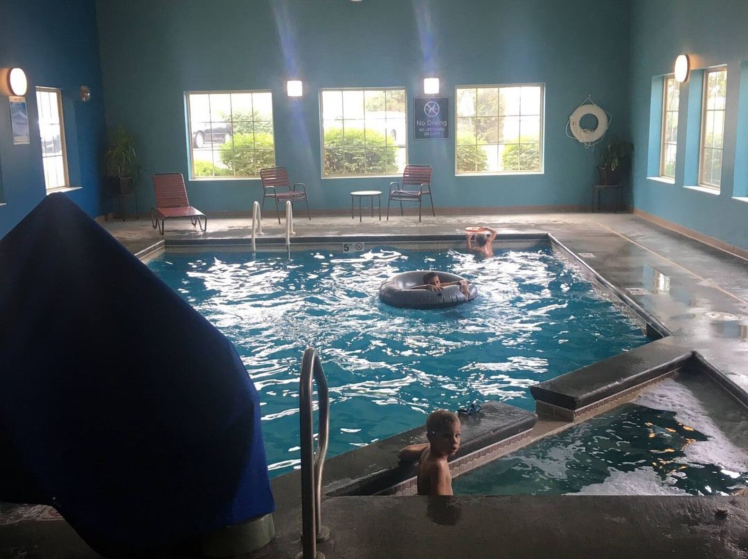 La Quinta Inn & Suites by Wyndham Olathe主图