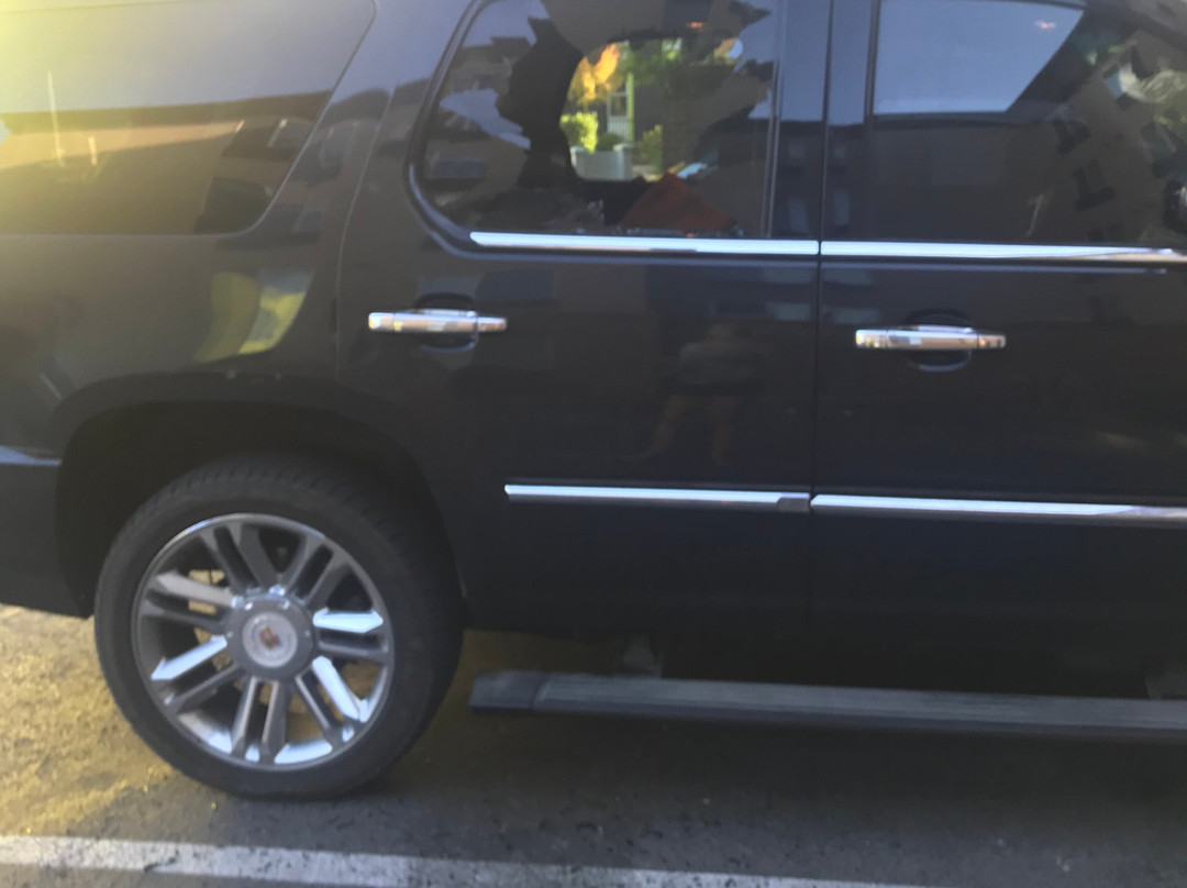 尤金假日智选快捷套房酒店主图