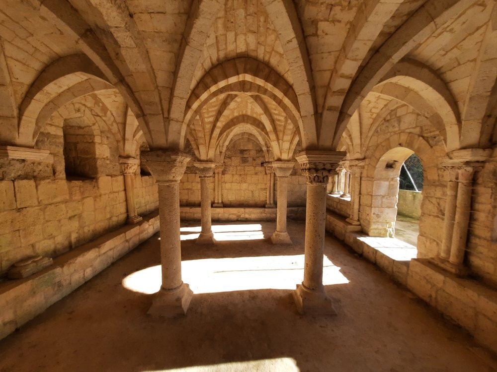 Monasterio de Santa Cruz de la Zarza景点图片