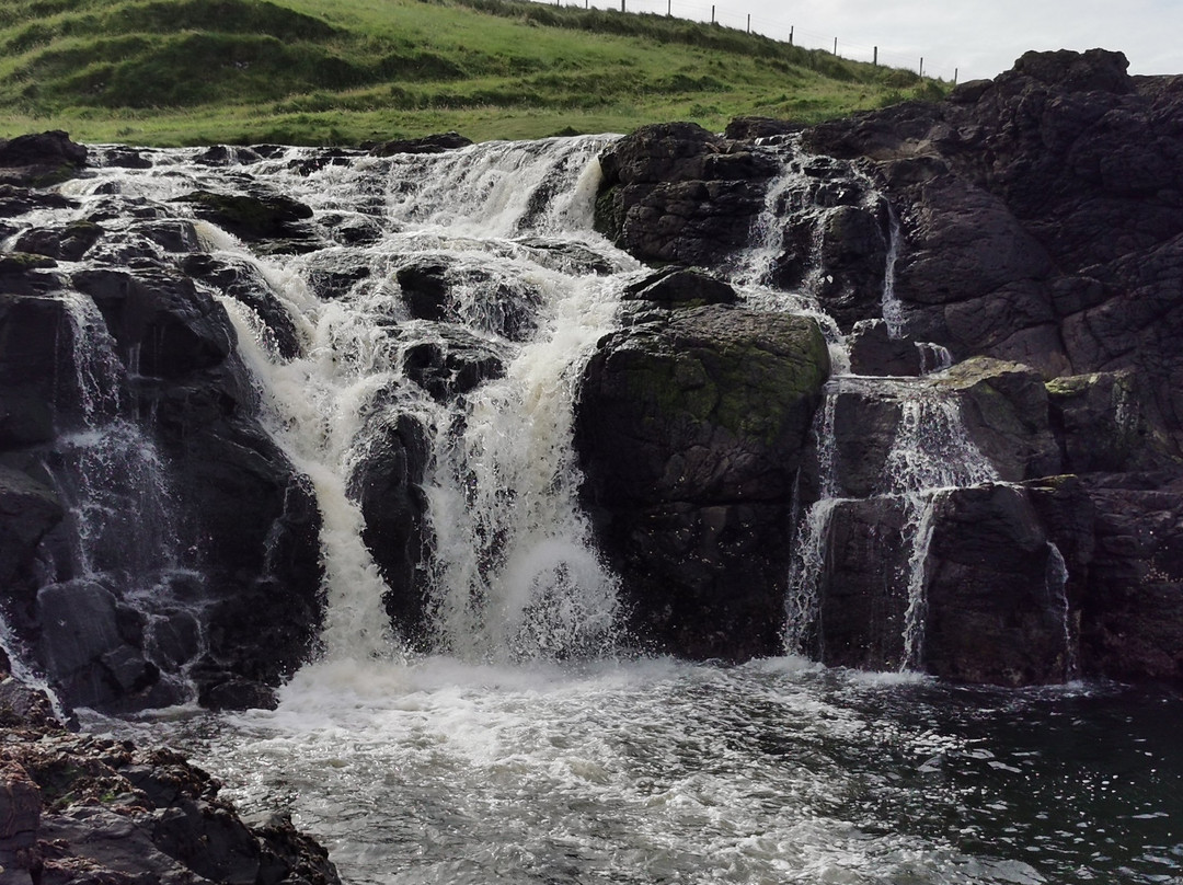 Dunseverick Falls景点图片