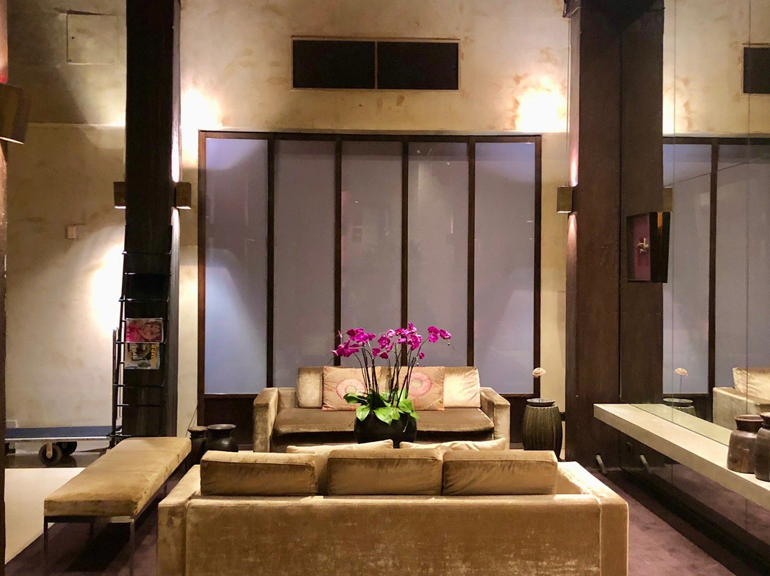 老字号酒店主图