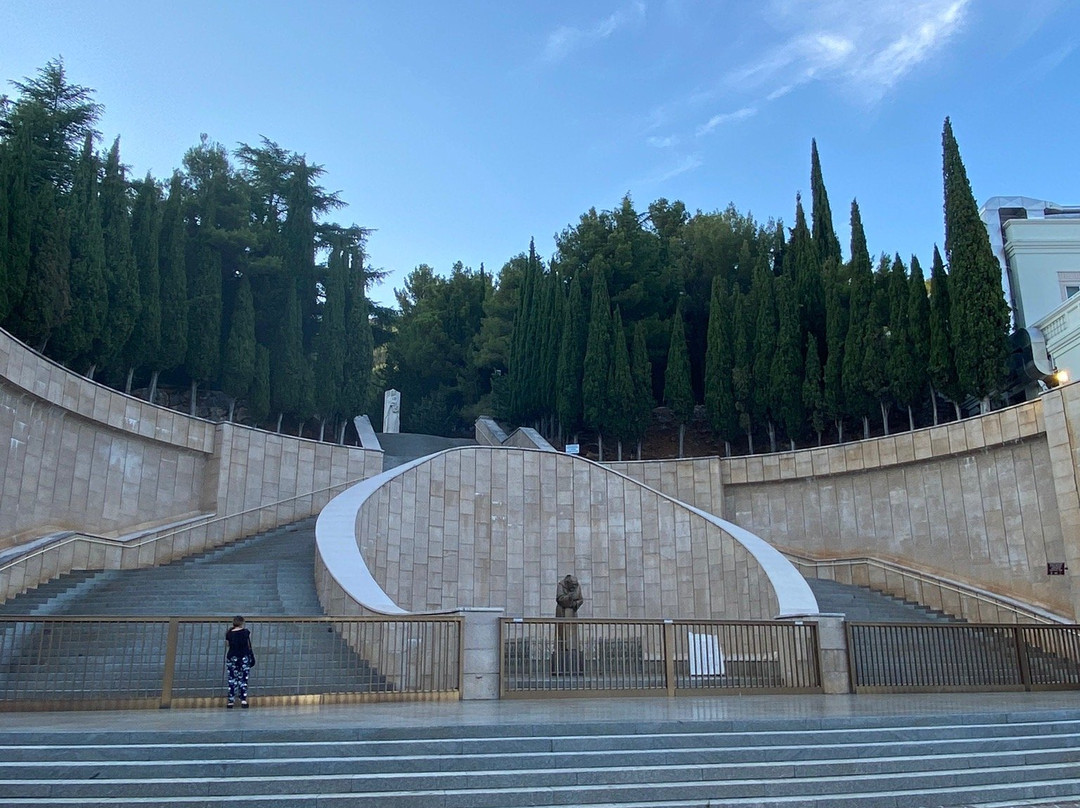 Via Crucis Monumentale-San Giovanni Rotondo必去景点
