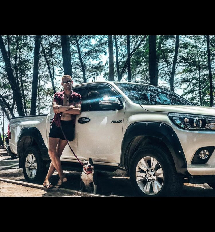 Nina's Cars-查龙必去景点