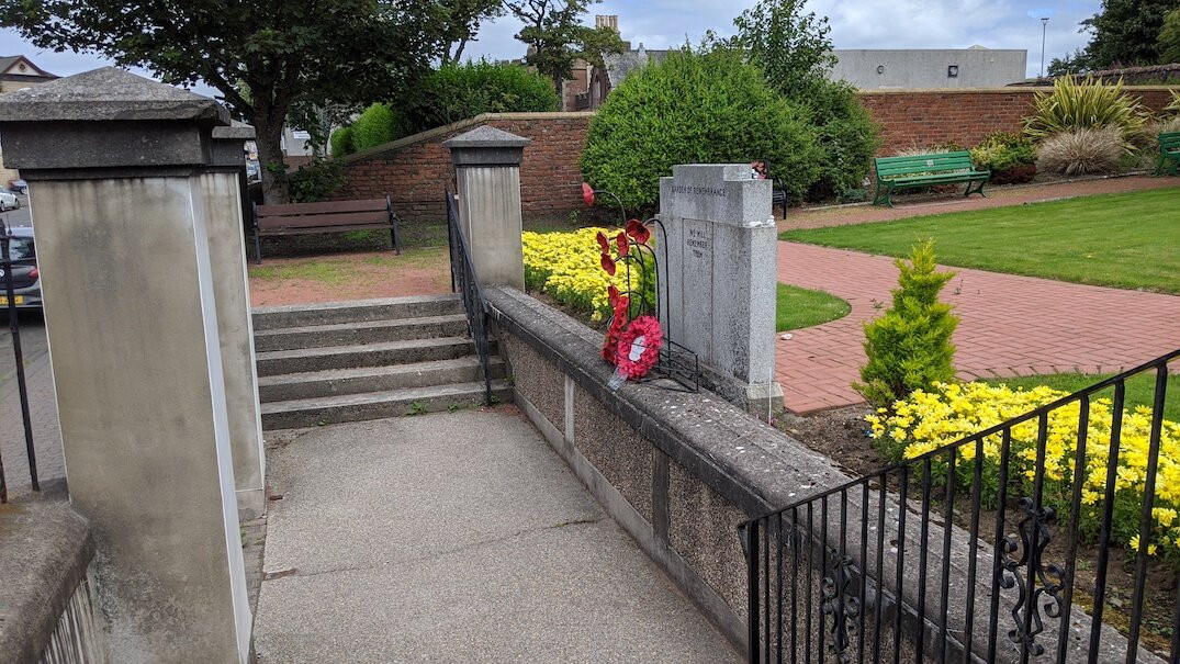 Ardrossan Ww2 Garden Of Remembrance景点图片