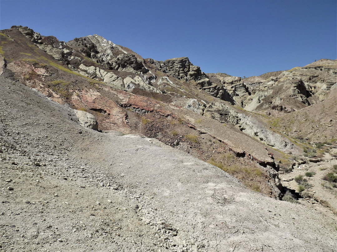 Rainbow Basin Natural Area-巴斯托必去景点