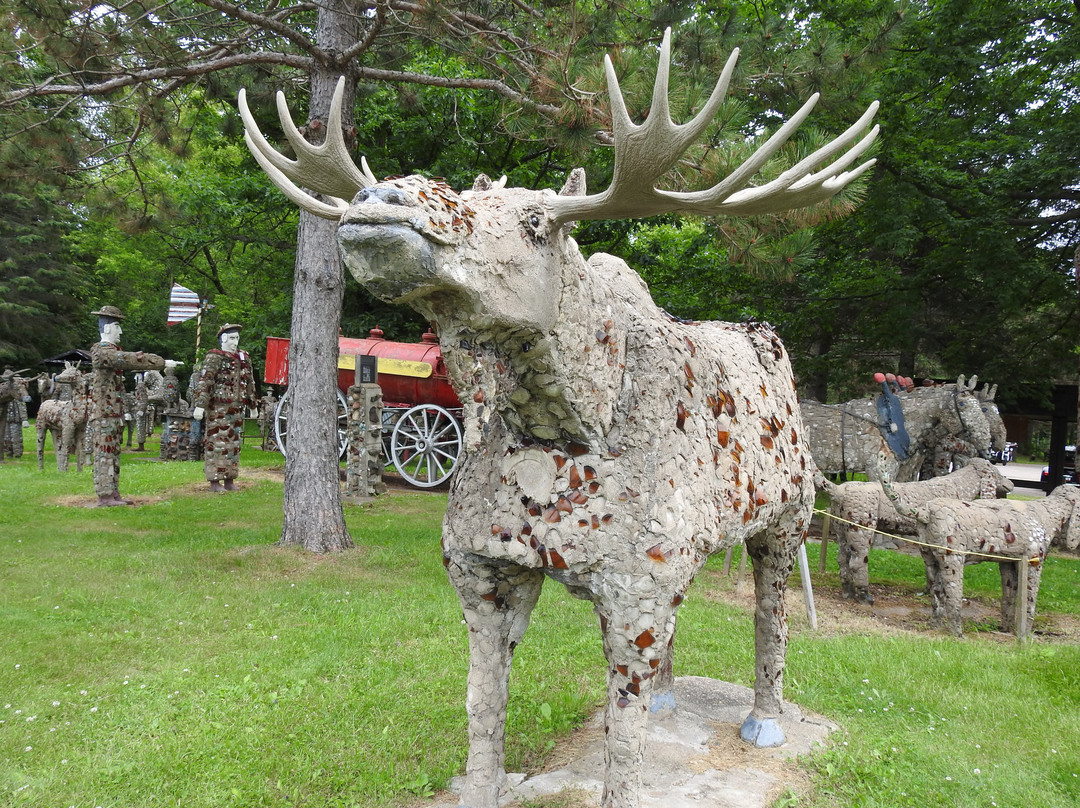 Fred Smith's Wisconsin Concrete Park-Phillips必去景点