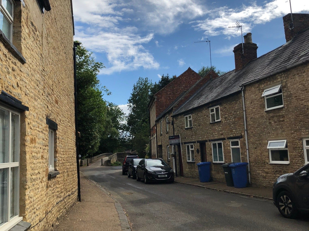 Geddington Bridge景点图片