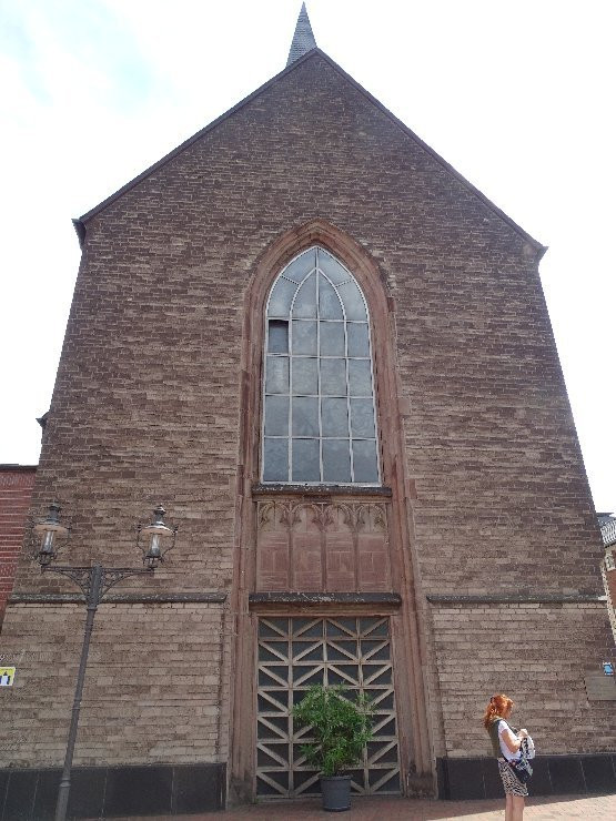 Kath. Karmelkirche-杜伊斯堡必去景点