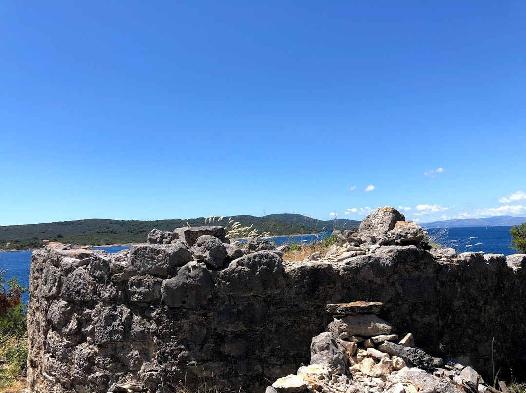 Milna - Francuska Utvrda - Central Dalmatia Croatia - Theme Trails-Lozisce必去景点