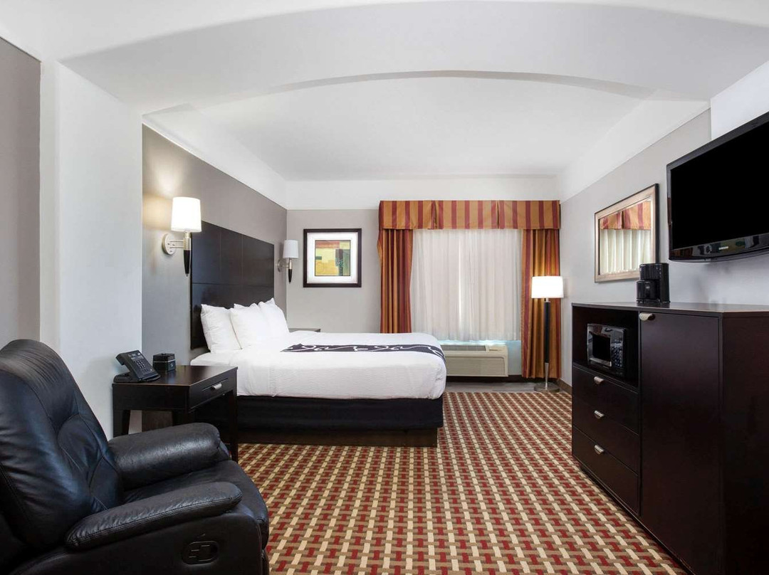 La Quinta Inn & Suites by Wyndham Raymondville主图