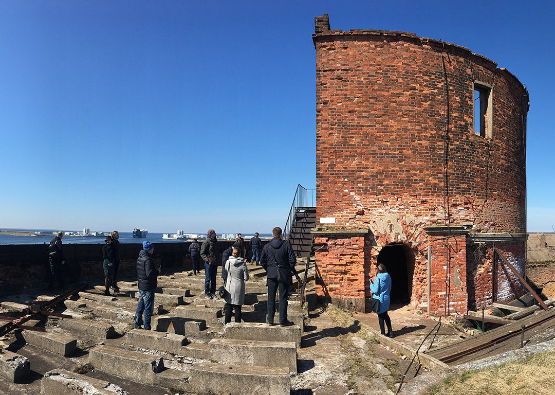 Excurtions to the Forts of Kronshtadt on Ship Kalan-喀琅施塔得必去景点