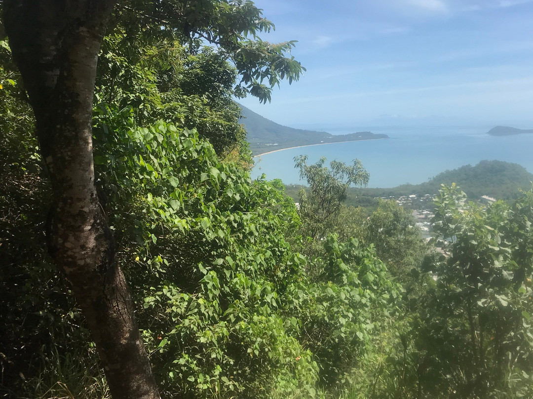 Earl Hill-三一海滩必去景点