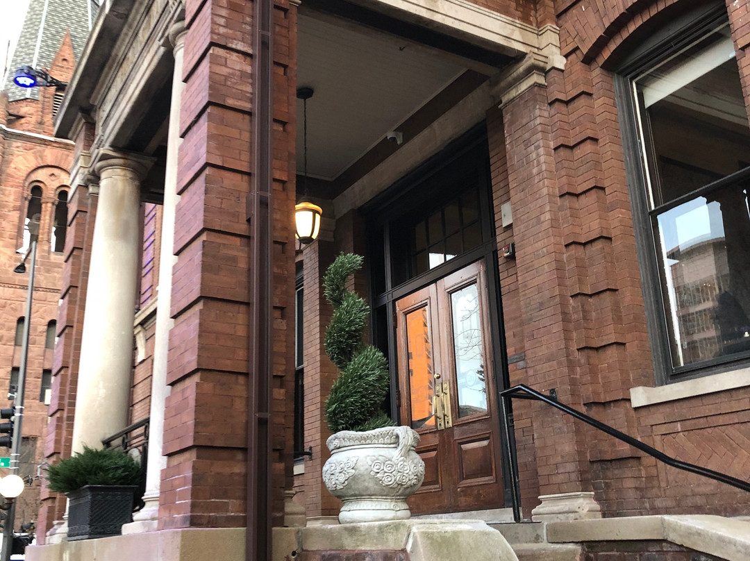 Celeste Of St Paul Hotel + Bar主图