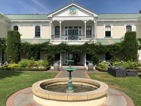 Absolute de Tours-纳皮尔必去景点