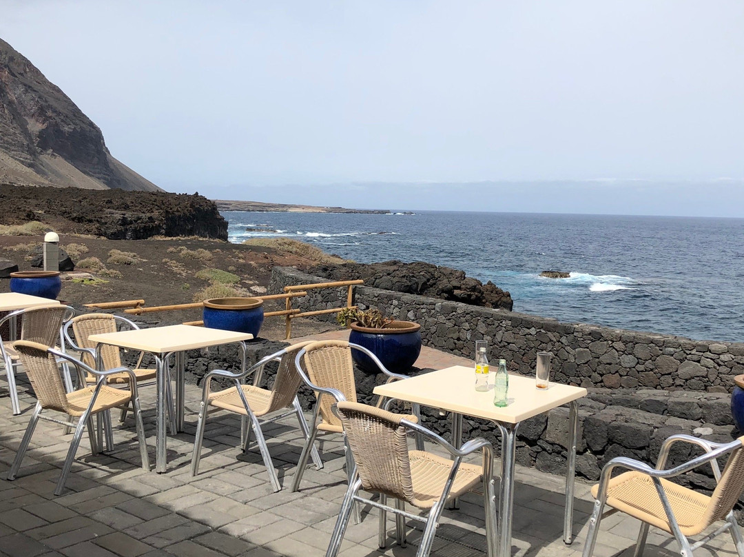 巴尔内阿里奥波索德拉萨卢德酒店主图