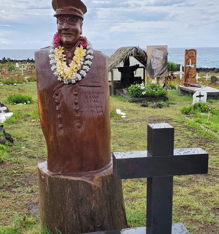 Cementerio de Isla de Pascua-安加罗阿必去景点