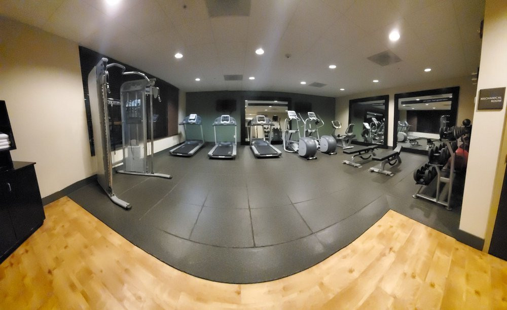 萨利纳斯希尔顿欢朋套房酒店主图