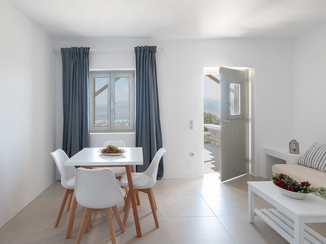 Lagadia Village主图