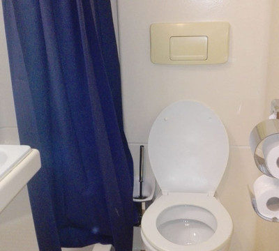 哈里甘酒店主图