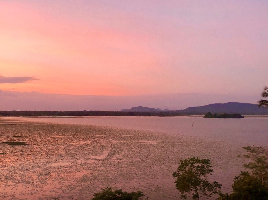 陶乐度假酒店主图