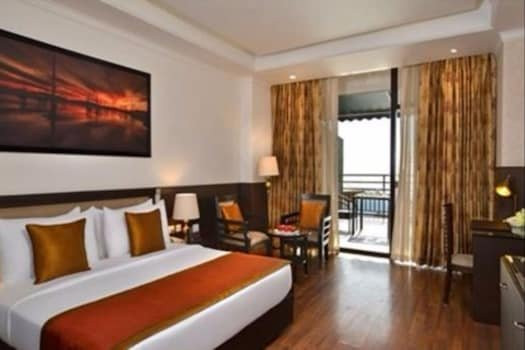 M Hotel & Restaurant主图