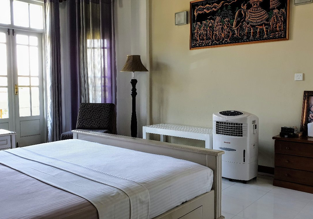 康提远景屋酒店主图