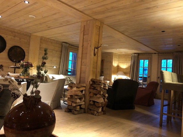 Le Cerf Amoureux主图