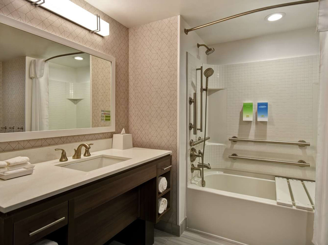 Home2 Suites By Hilton Taylor Detroit主图