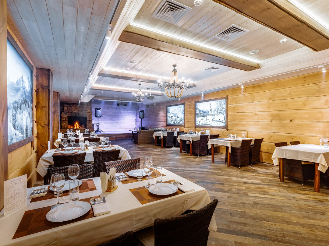 Chalet Country Club主图