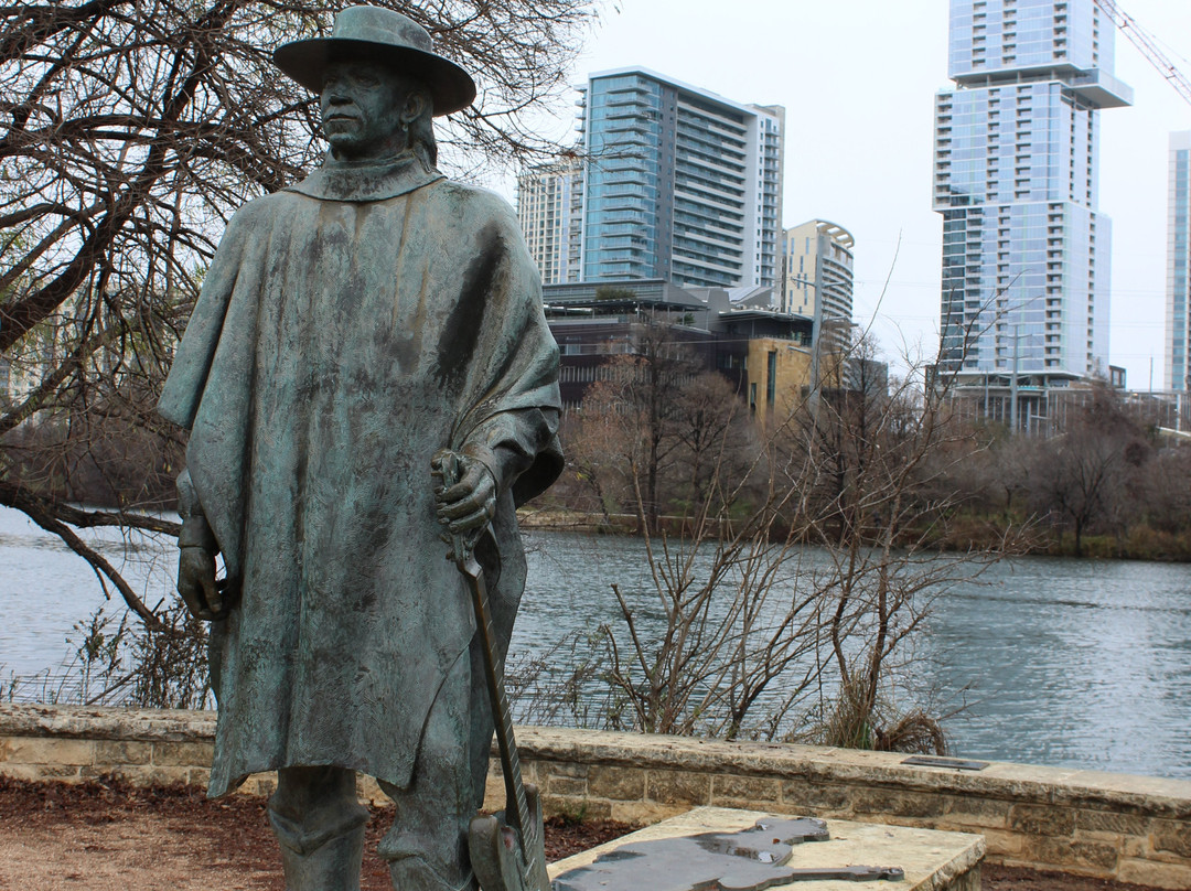 Stevie Ray Vaughan Statue-奥斯丁必去景点