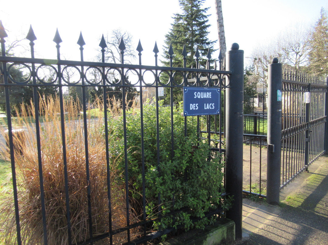 Square des Lacs-圣莫代福塞必去景点