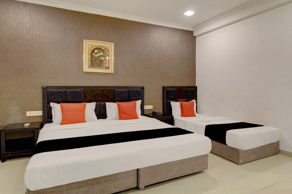 首都O40790特维尼酒店主图