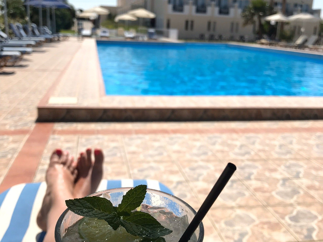 Sunset Studios and Apartments主图