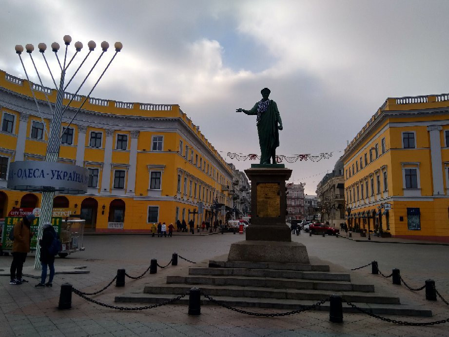 Statue of the Duc de Richelieu-敖德萨必去景点