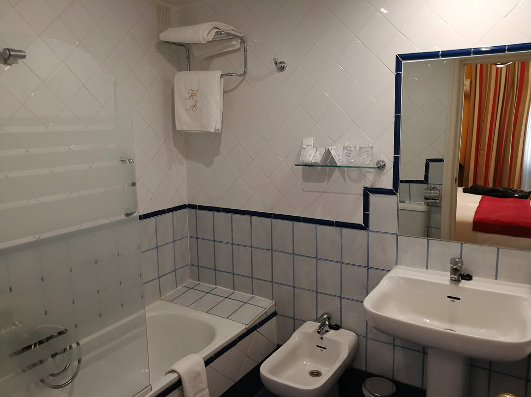 阿纳卡普里住宿主图