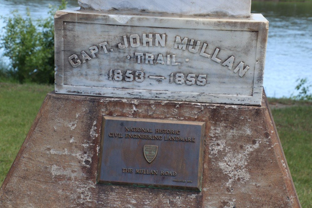 Captain John Mullan Trail Monument景点图片