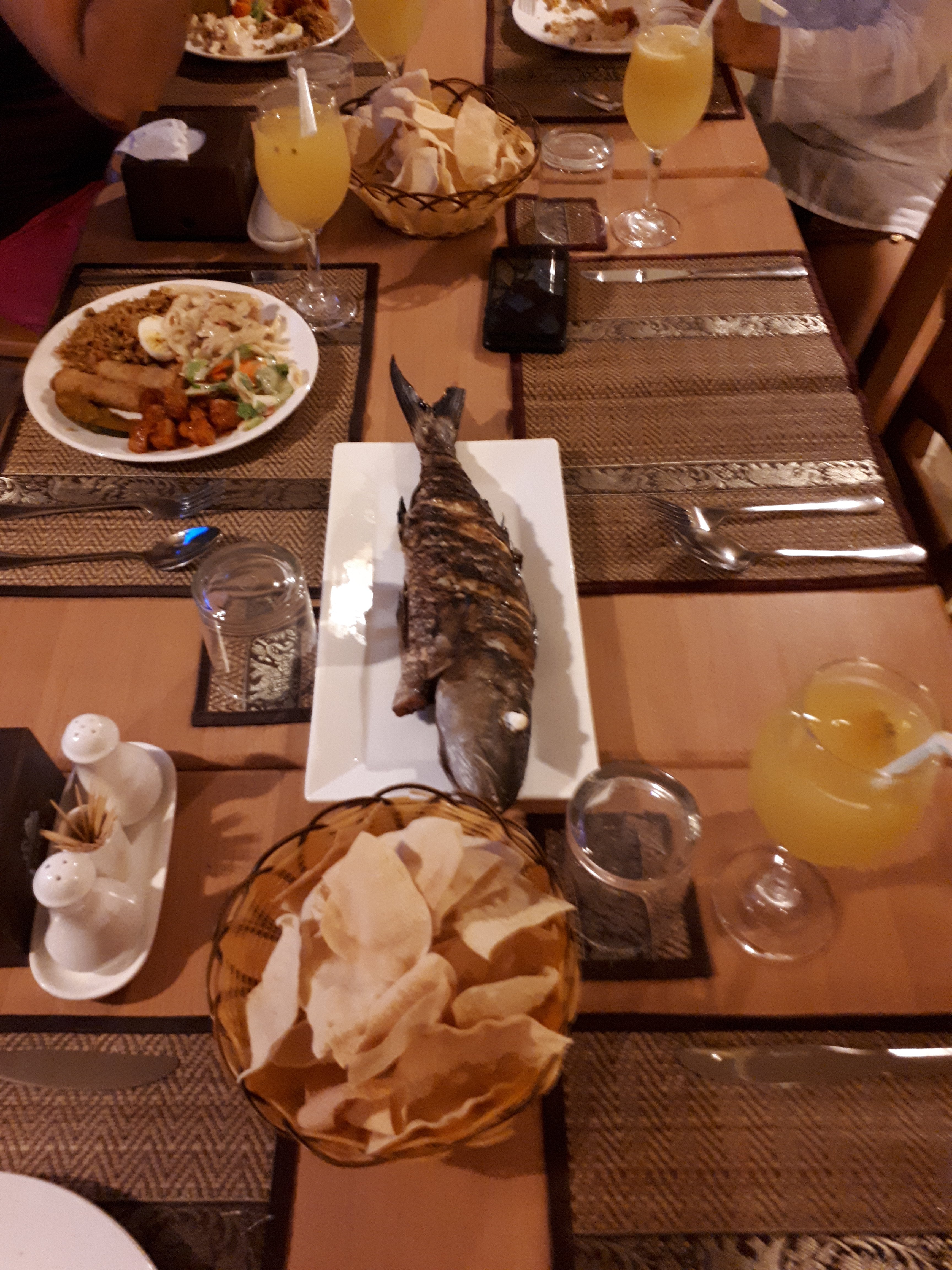 Hanifaru Transit Inn-餐饮