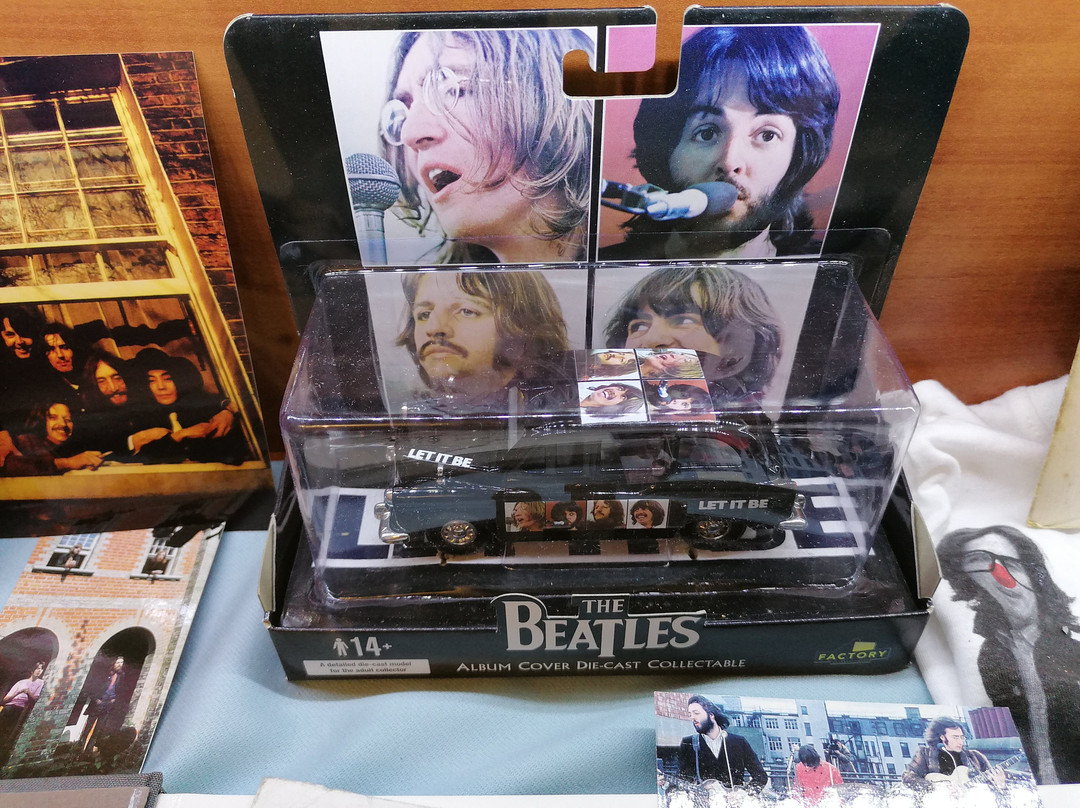 Egri Road Beatles Museum景点图片